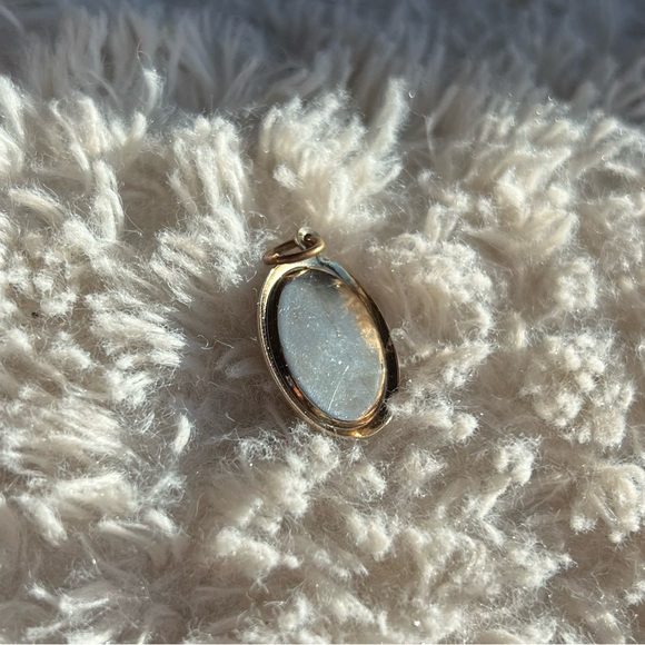 Vintage Cameo Pendant - Picture 4 of 5